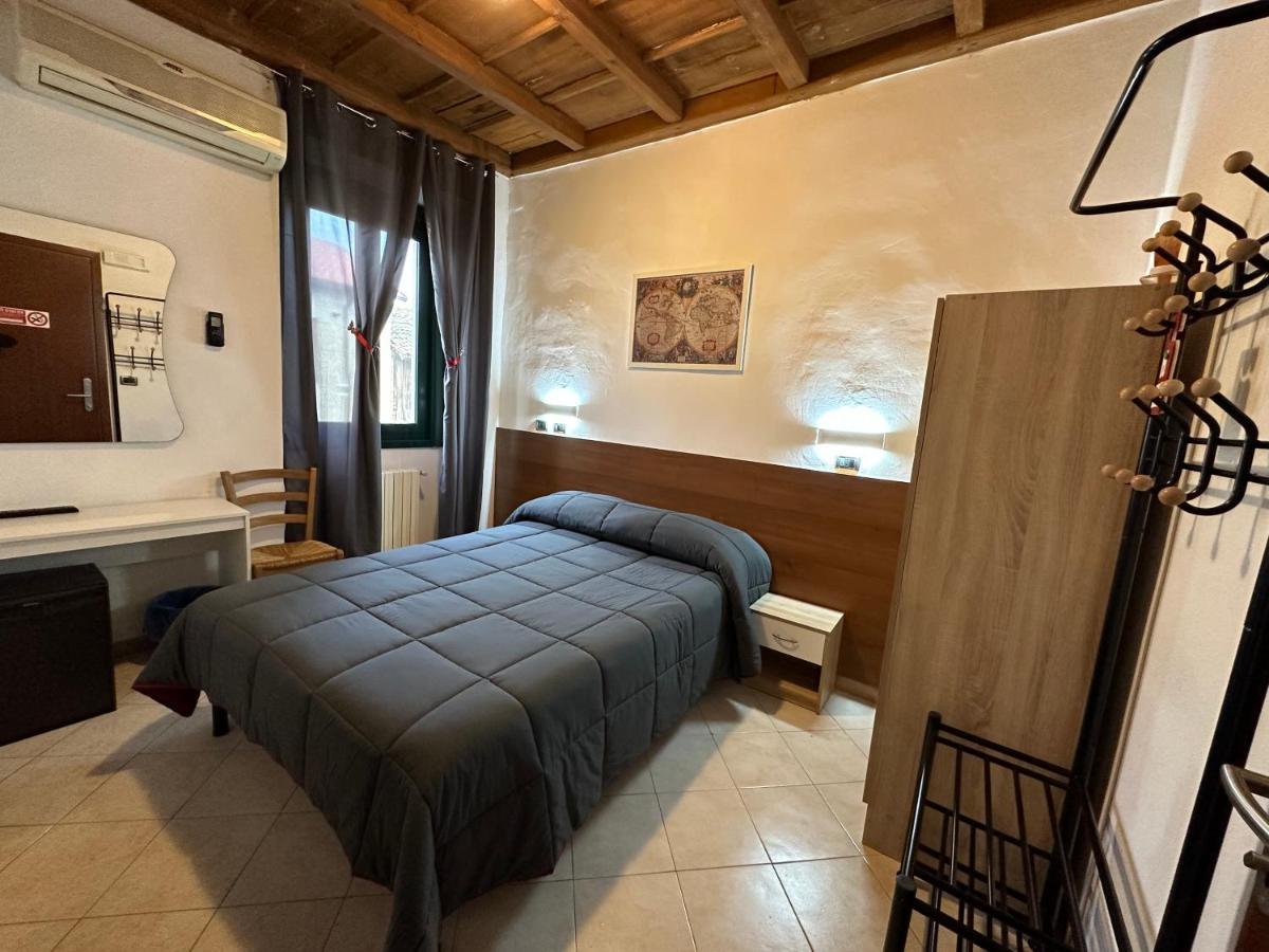 Hotel Duca Di Tromello Luaran gambar