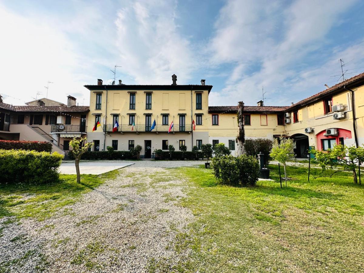 Hotel Duca Di Tromello Luaran gambar