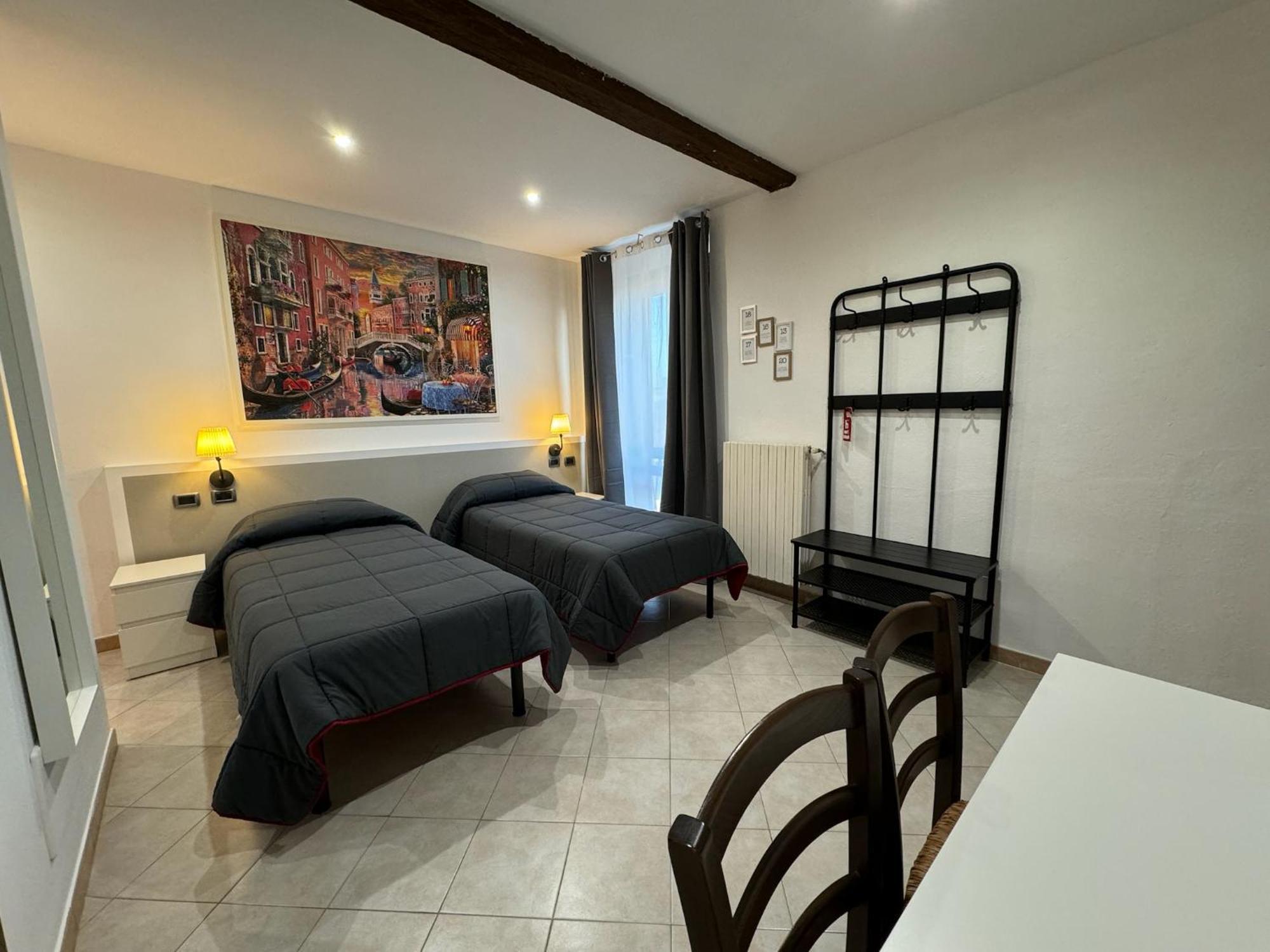 Hotel Duca Di Tromello Luaran gambar