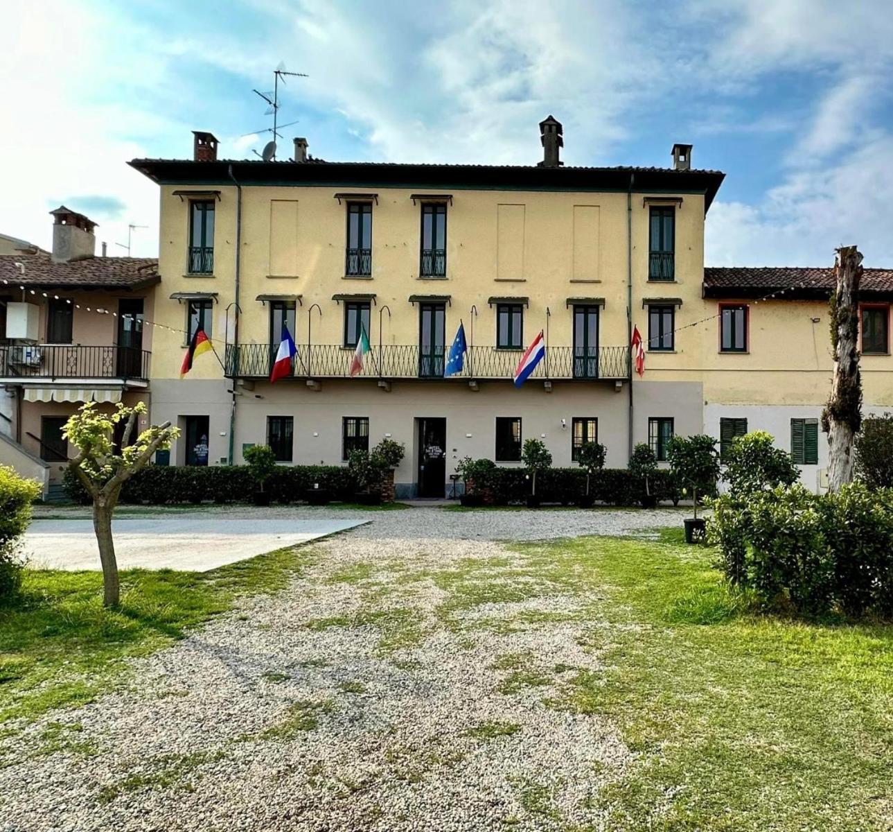 Hotel Duca Di Tromello Luaran gambar